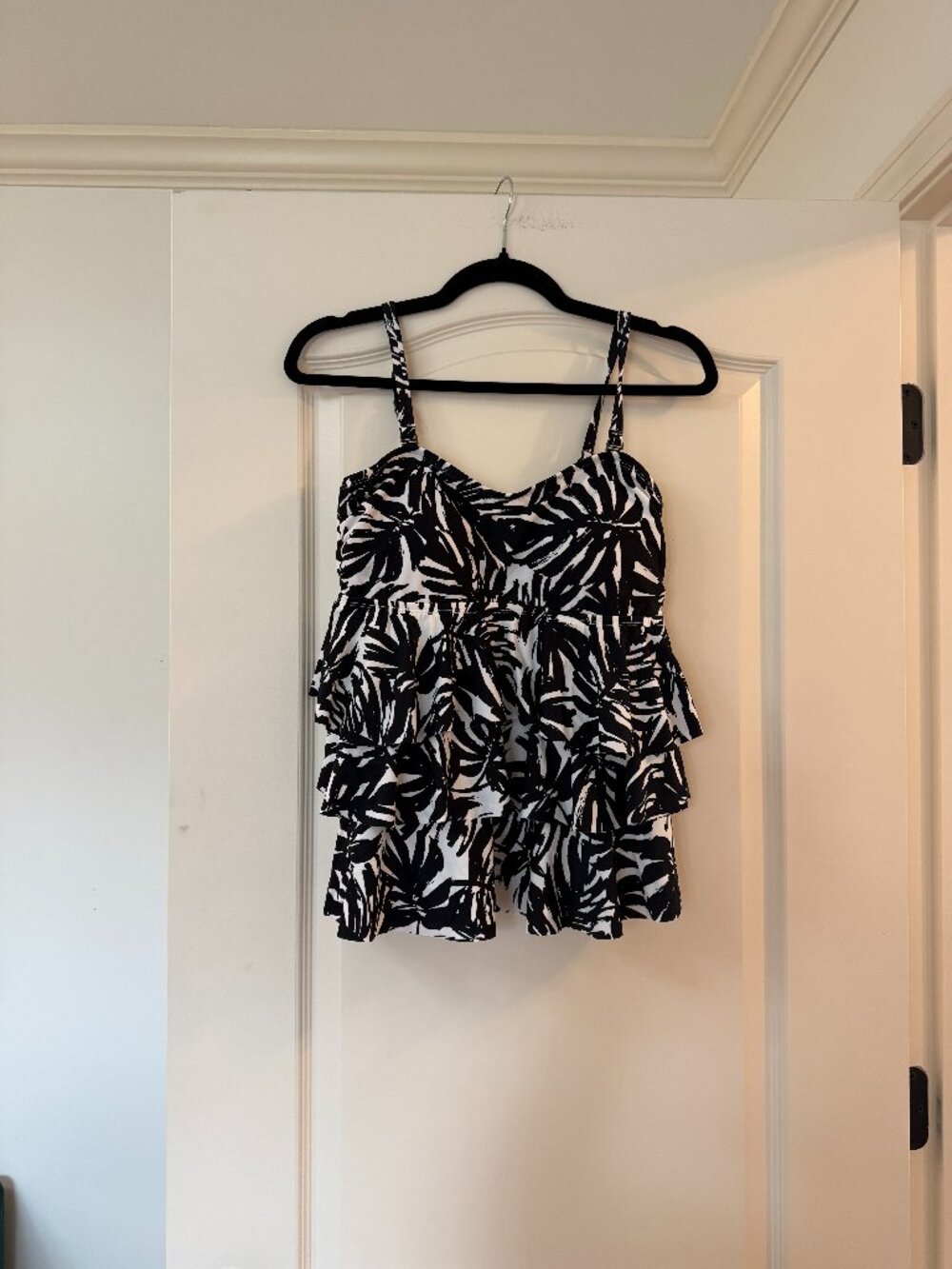 Island Escape Black White Tropical Underwire Tankini Swim Top NWT Size 12 - Picture 2 of 9
